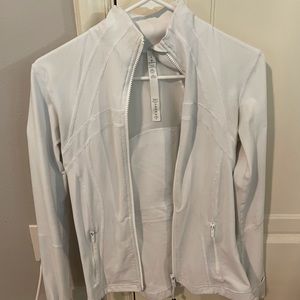 White lululemon JACKET